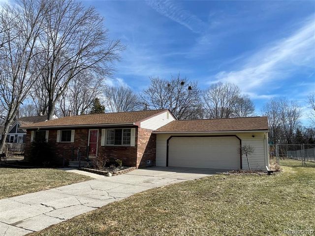 19464 Parkville Street, Livonia, MI 48152