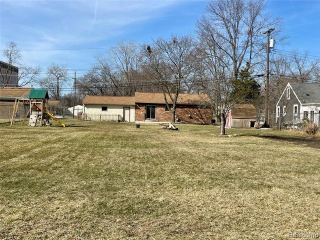 19464 Parkville Street, Livonia, MI 48152