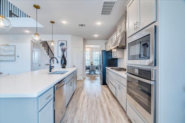 4513 Lucabella LN, Leander, TX 78641