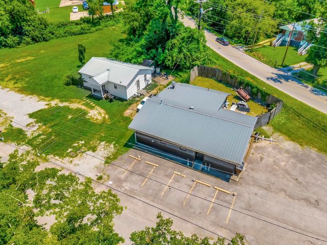 2700 Tucker Rd, Nashville, TN 37218