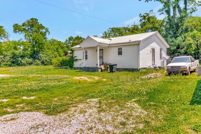 2700 Tucker Rd, Nashville, TN 37218