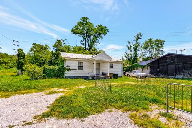 2700 Tucker Rd, Nashville, TN 37218