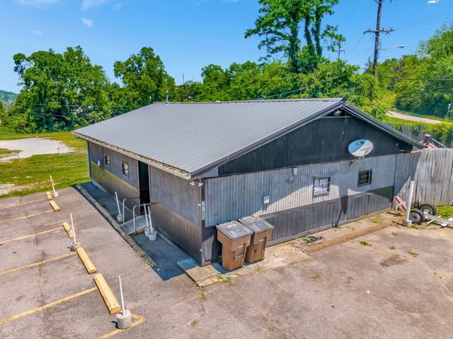 2700 Tucker Rd, Nashville, TN 37218