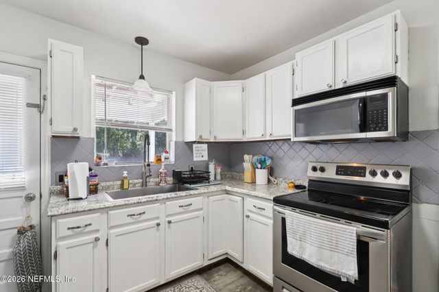 737 WREN Road, Jacksonville, FL 32216