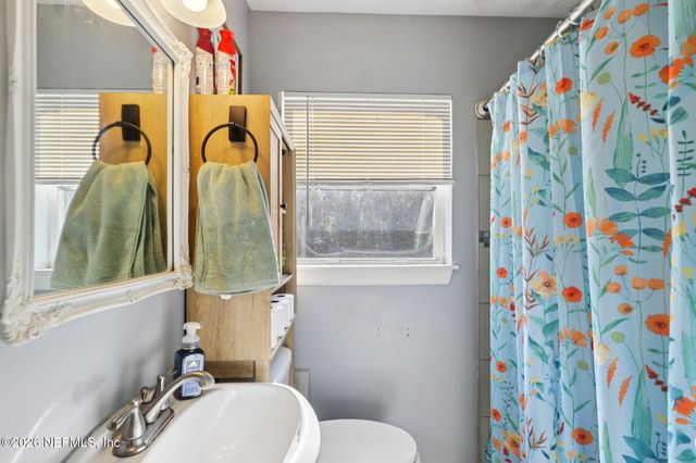 737 WREN Road, Jacksonville, FL 32216