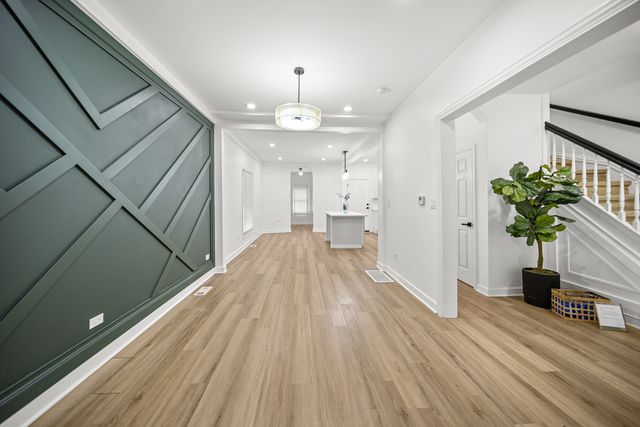 639 N Leamington Avenue, Chicago, IL 60644