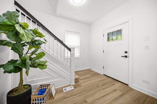 639 N Leamington Avenue, Chicago, IL 60644
