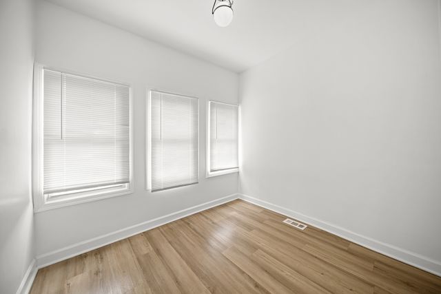 639 N Leamington Avenue, Chicago, IL 60644