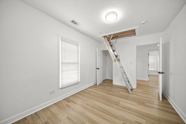 639 N Leamington Avenue, Chicago, IL 60644
