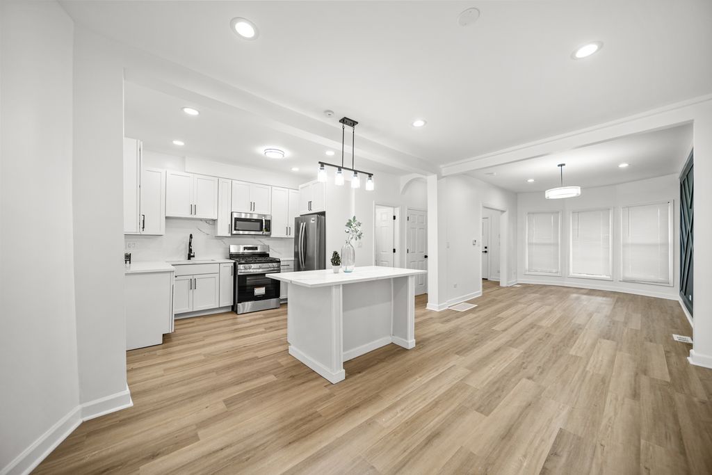 639 N Leamington Avenue, Chicago, IL 60644 — photo 3