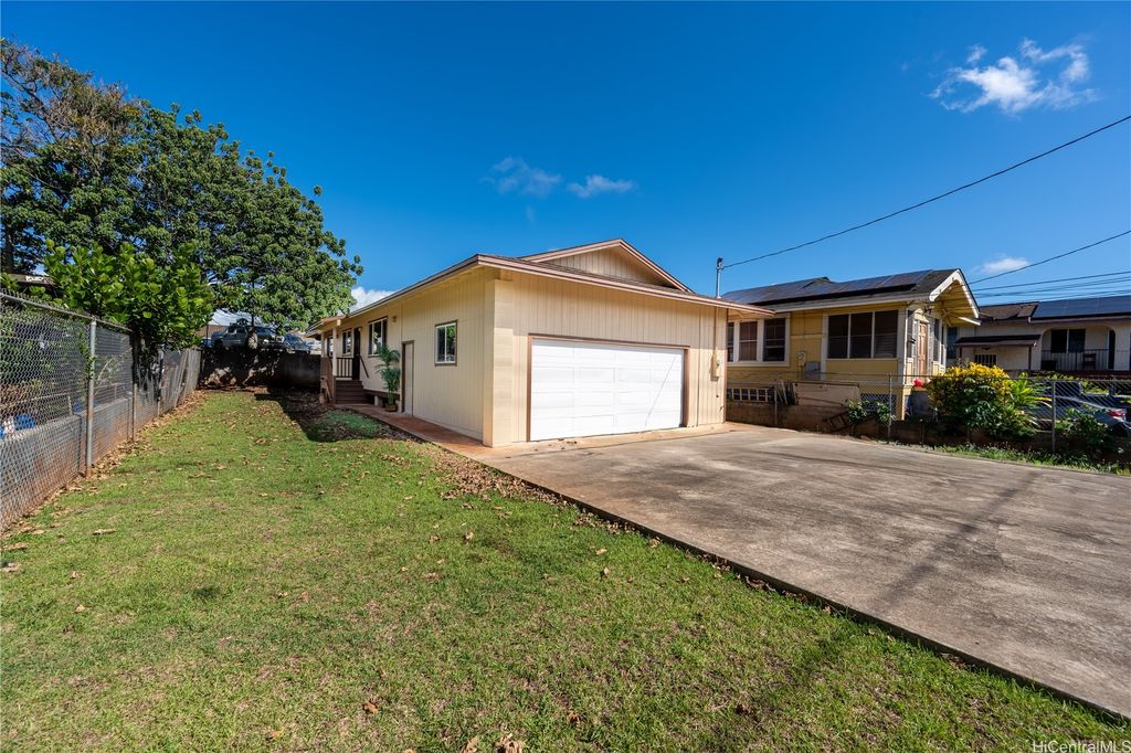 54 Muliwai Avenue, Wahiawa, HI 96786