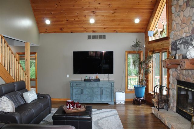 1224 W David Kempf Court, Saline, MI 48176