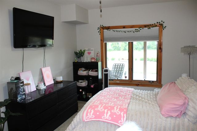 1224 W David Kempf Court, Saline, MI 48176