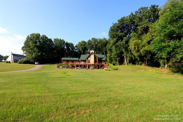 1224 W David Kempf Court, Saline, MI 48176