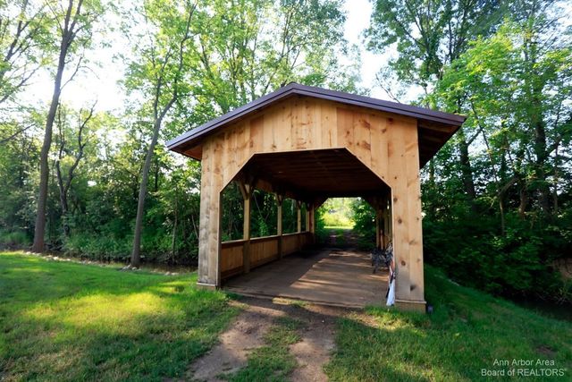 1224 W David Kempf Court, Saline, MI 48176