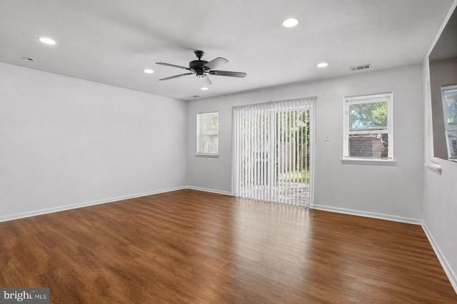 2 HORSESHOE CIR, Horsham, PA 19044