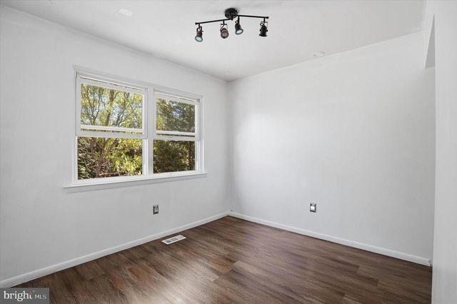 2 HORSESHOE CIR, Horsham, PA 19044