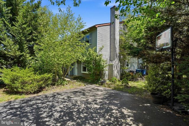 2 HORSESHOE CIR, Horsham, PA 19044