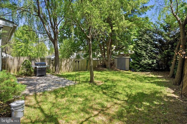 2 HORSESHOE CIR, Horsham, PA 19044