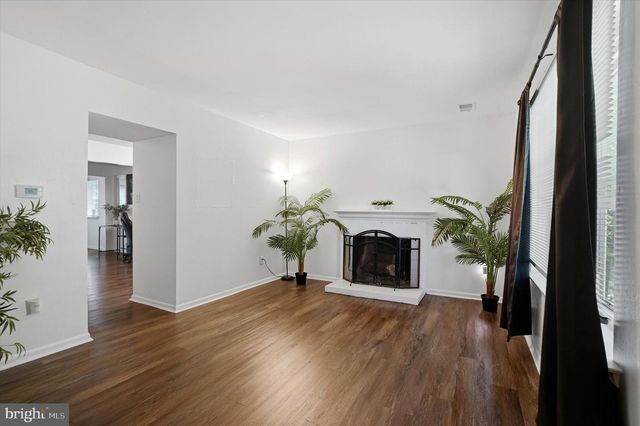2 HORSESHOE CIR, Horsham, PA 19044