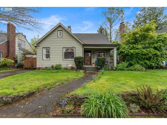 5820 Ne HALSEY St, Portland, OR 97213