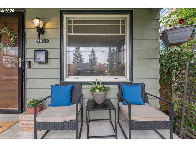 5820 Ne HALSEY St, Portland, OR 97213