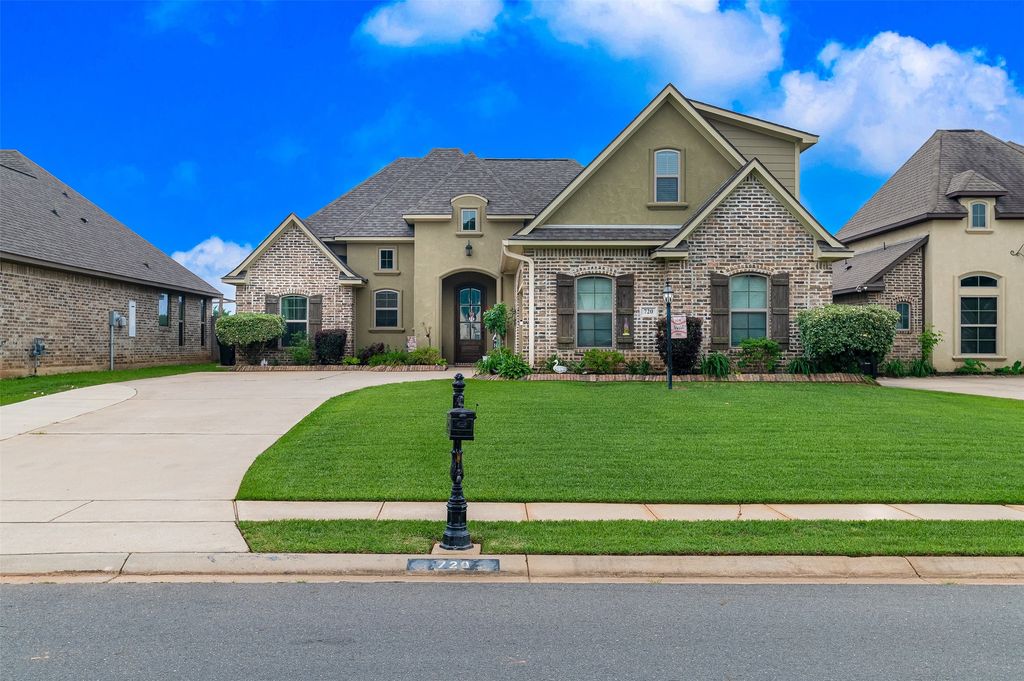 720 Fir Wood Lane, Haughton, LA 71037