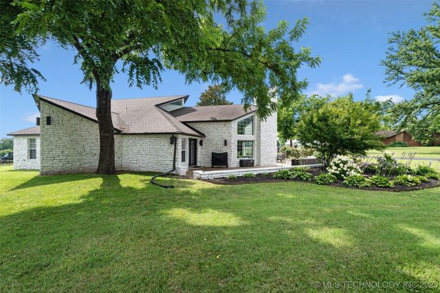 56901 E Walnut, Monkey Island, OK 74331