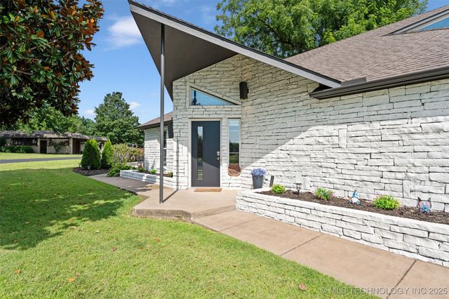 56901 E Walnut, Monkey Island, OK 74331