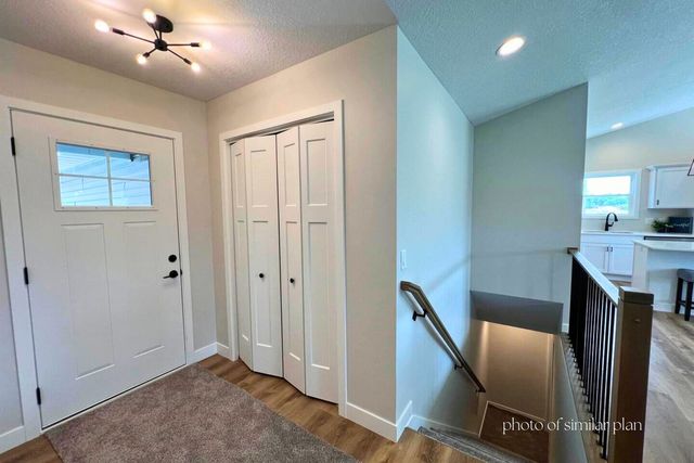 1821 Redbud Circle, Eldridge, IA 52748