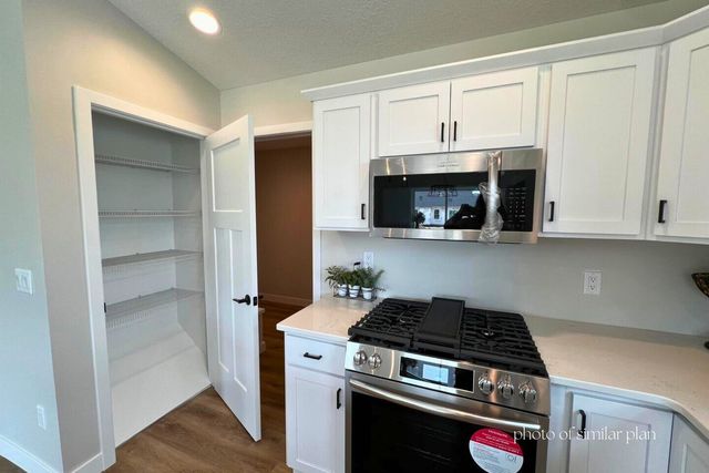 1821 Redbud Circle, Eldridge, IA 52748