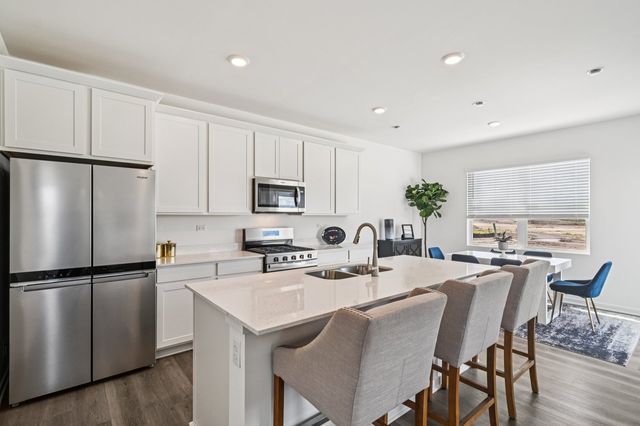 2432 Semillon Street, Oswego, IL 60543