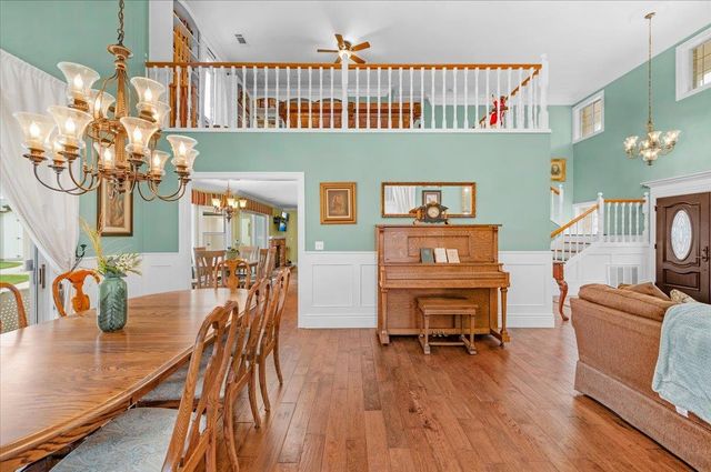 244 E Dorothea Court, Visalia, CA 93277