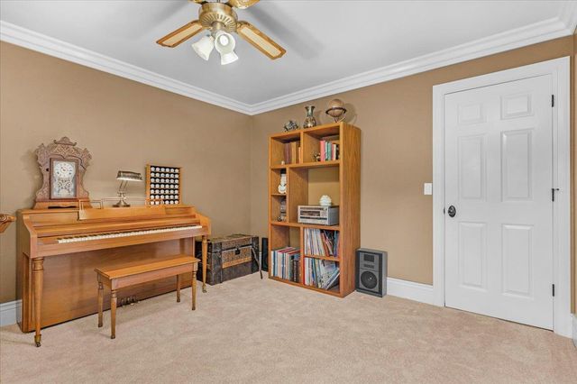 244 E Dorothea Court, Visalia, CA 93277