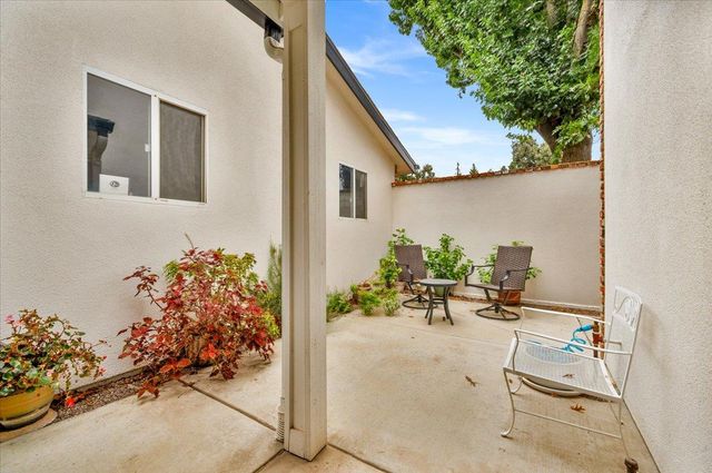 244 E Dorothea Court, Visalia, CA 93277