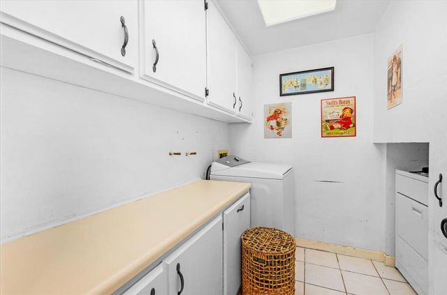 244 E Dorothea Court, Visalia, CA 93277