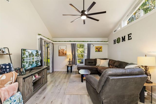 5023 VILLAGE GARDENS DRIVE 29, Sarasota, FL 34234