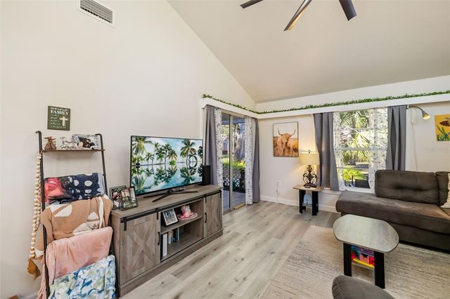 5023 VILLAGE GARDENS DRIVE 29, Sarasota, FL 34234