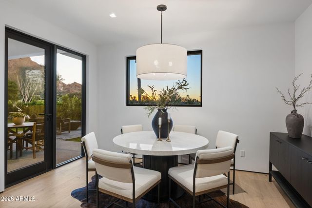 5525 E LINCOLN Drive 124, Paradise Valley, AZ 85253