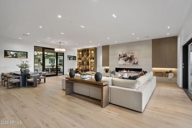 5525 E LINCOLN Drive 124, Paradise Valley, AZ 85253