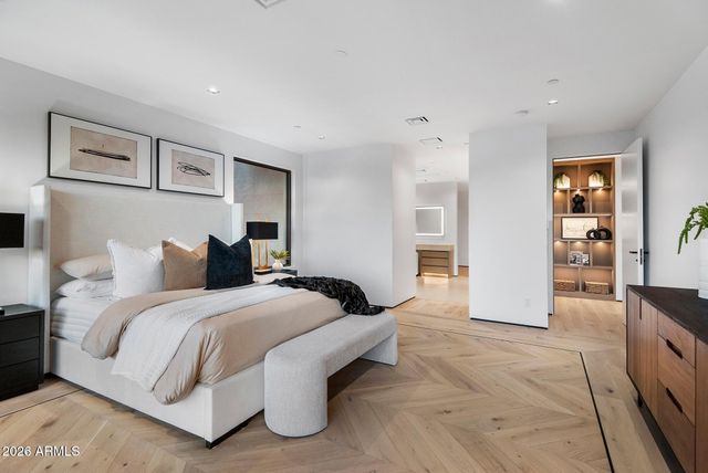 5525 E LINCOLN Drive 124, Paradise Valley, AZ 85253