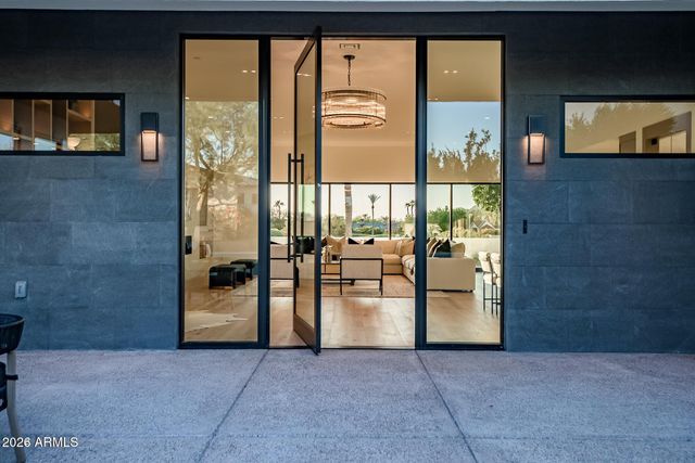 5525 E LINCOLN Drive 124, Paradise Valley, AZ 85253