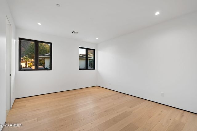 5525 E LINCOLN Drive 124, Paradise Valley, AZ 85253