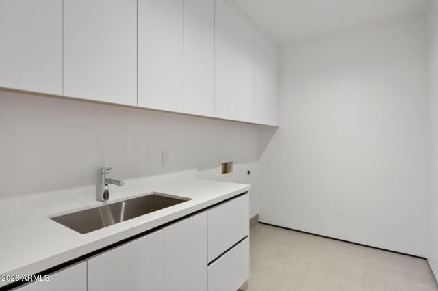 5525 E LINCOLN Drive 124, Paradise Valley, AZ 85253