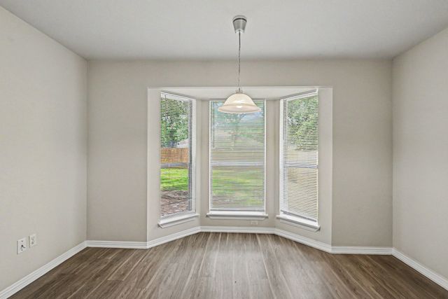 717 Oak Park Drive, Azle, TX 76020
