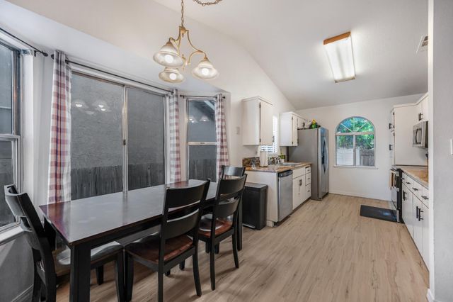 651 N Laverne Avenue, Fresno, CA 93727