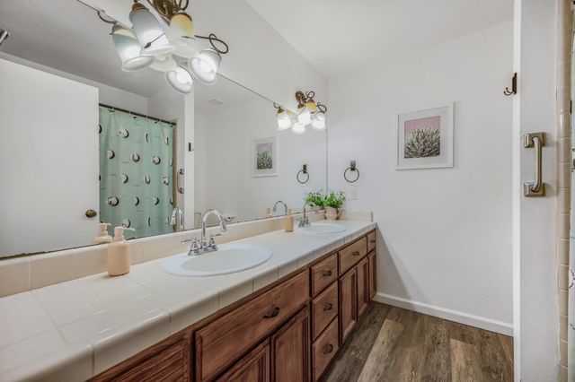 651 N Laverne Avenue, Fresno, CA 93727