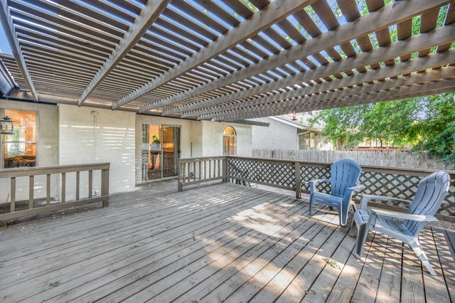 651 N Laverne Avenue, Fresno, CA 93727