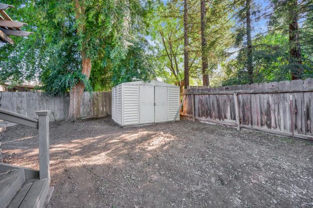 651 N Laverne Avenue, Fresno, CA 93727