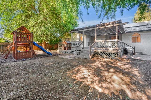 651 N Laverne Avenue, Fresno, CA 93727
